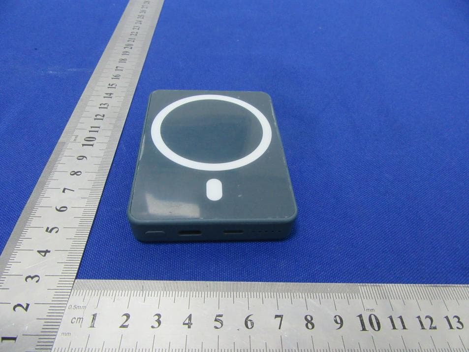 Magnetic wireless power bank - FCC ID 2AN8FMSL-M2020Q - Shenzhen Mossloo Industrial Co.,Ltd