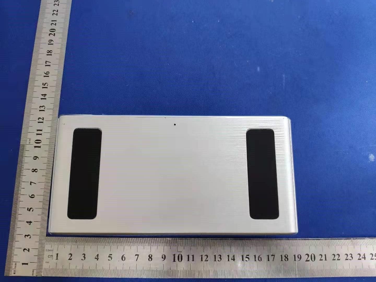 Dual Speakers Wireless Charging Desk Clock - FCC ID 2AN8FMSL-M6019Q - Shenzhen Mossloo Industrial Co.,Ltd (3)