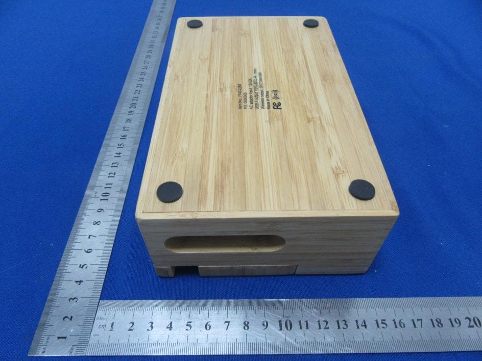 Bamboo Fast Wirelsss Charging Dock Station - FCC ID 2AN8FMSL-M6020Q - Shenzhen Mossloo Industrial Co.,Ltd