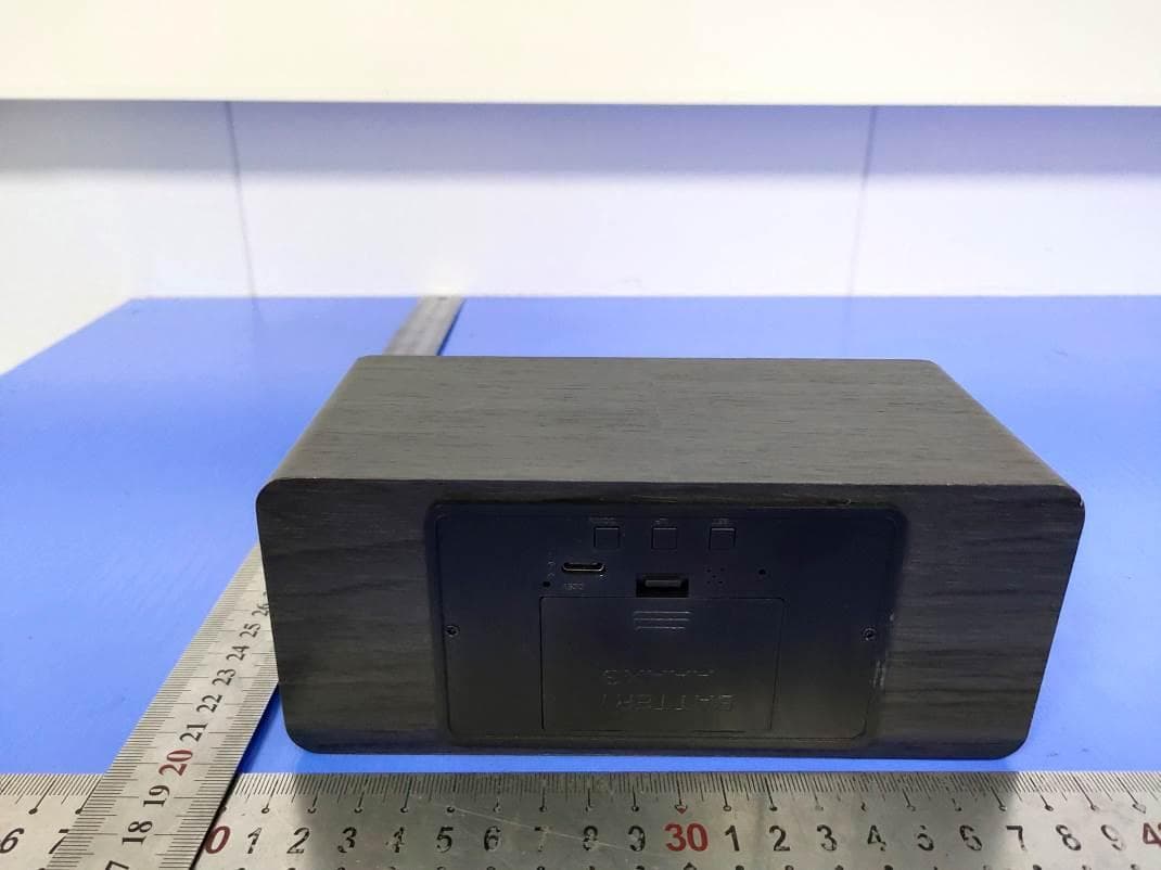 Wireless Charging Alarm Clock - FCC ID 2AND8-10WCAL - CJ Global Inc. (2)