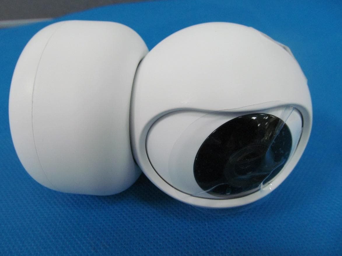 Smart Camera with Wi-Fi - FCC ID 2ANDLTY-R8818 - Hangzhou Tuya Information Technology Co.,Ltd (4)