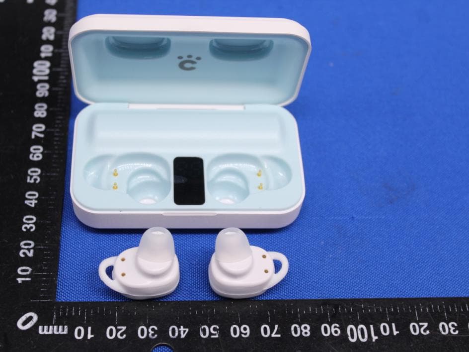 True wireless earbuds - FCC ID 2ANEUCHE-627 - Tra Company Ltd (2)