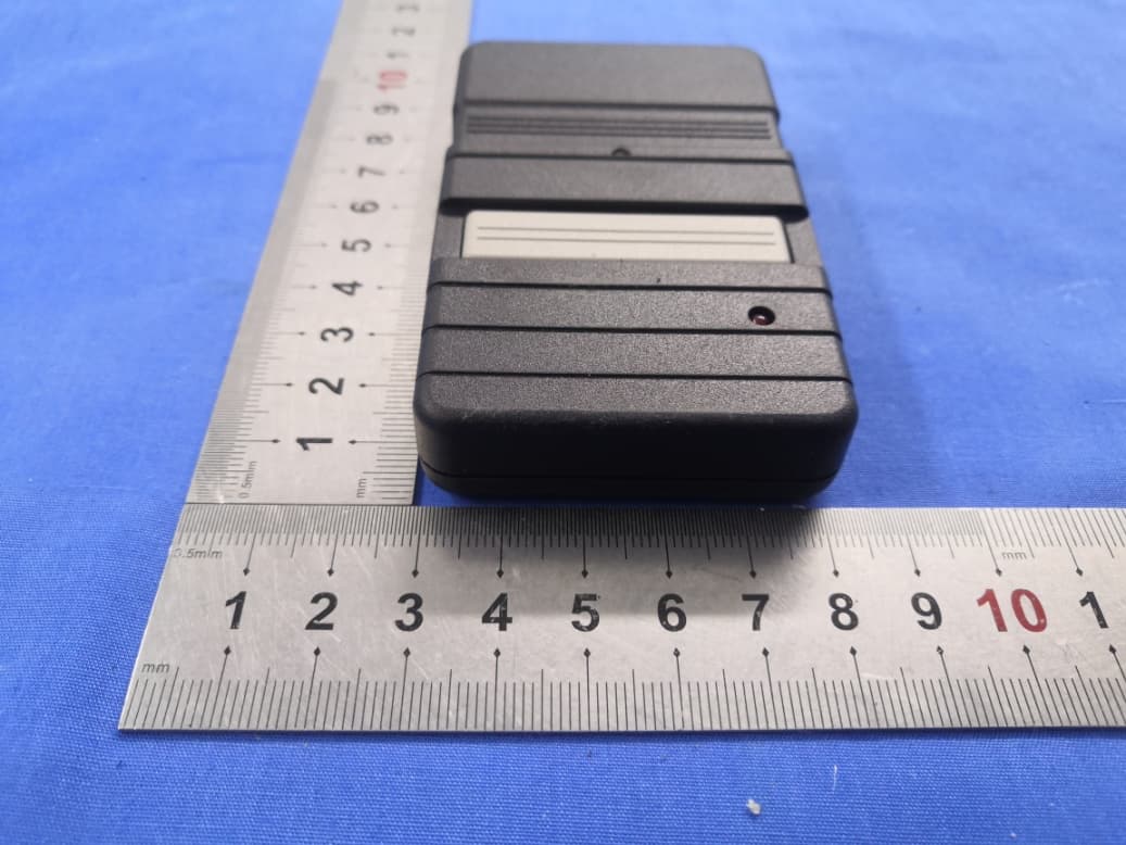 Remote Control - FCC ID 2ANHJGDR39 - Shanghai shengzhen commercial & trade Ltd company (3)