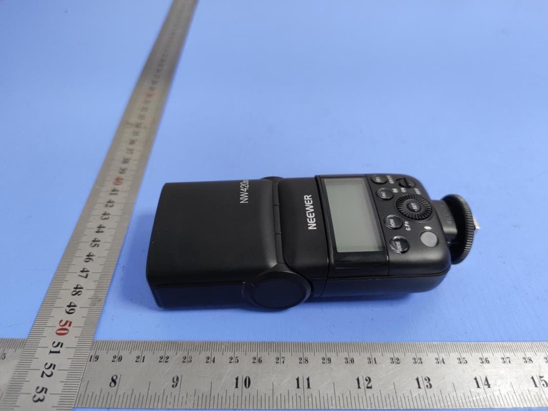 Camera Flash - FCC ID 2ANIV-NW420 - Shenzhen Neewer Technology Co., Ltd (5)
