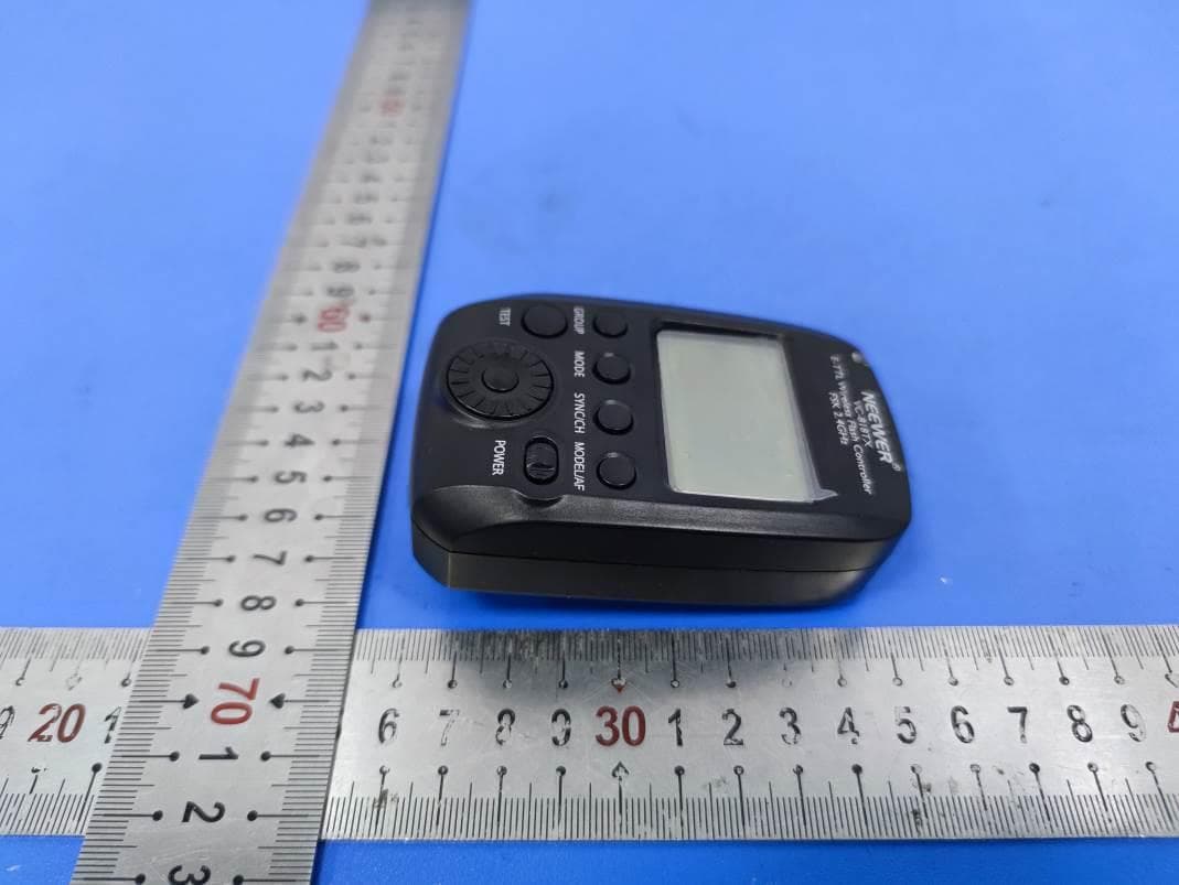 RADIO TRANSMITTER - FCC ID 2ANIV-VC-818TX - Shenzhen Neewer Technology Co., Ltd (4)