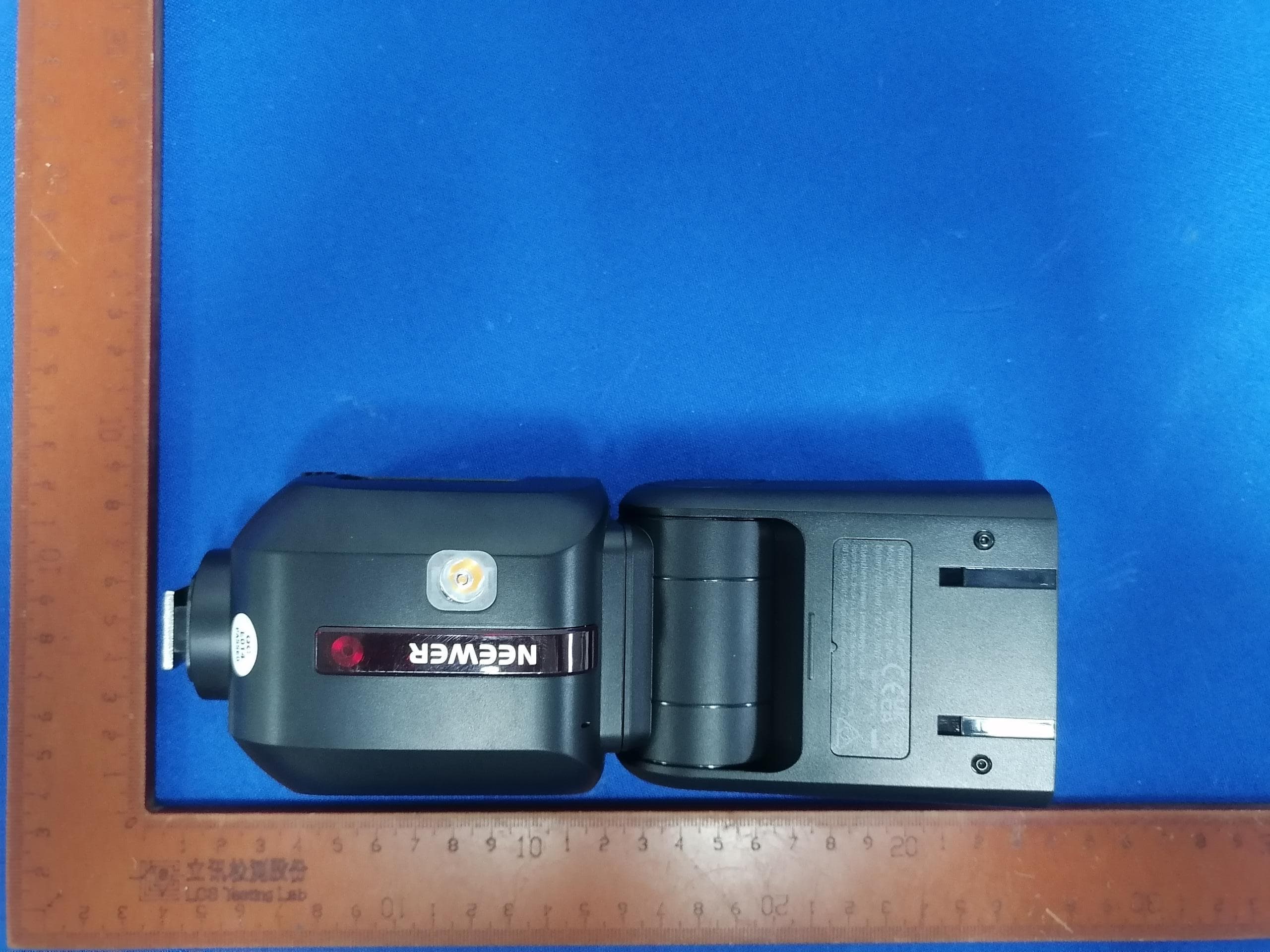 TTL Li-ion Camera Flash - FCC ID 2ANIV-Z880 - Shenzhen Neewer Technology Co., Ltd (2)