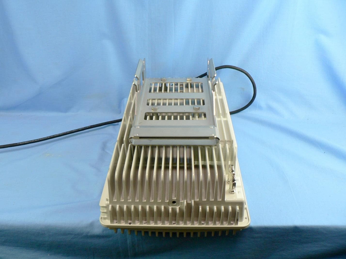 LTE Self Backhaul Relay - FCC ID 2ANJ3-KR5192 - Kumu Networks (5)