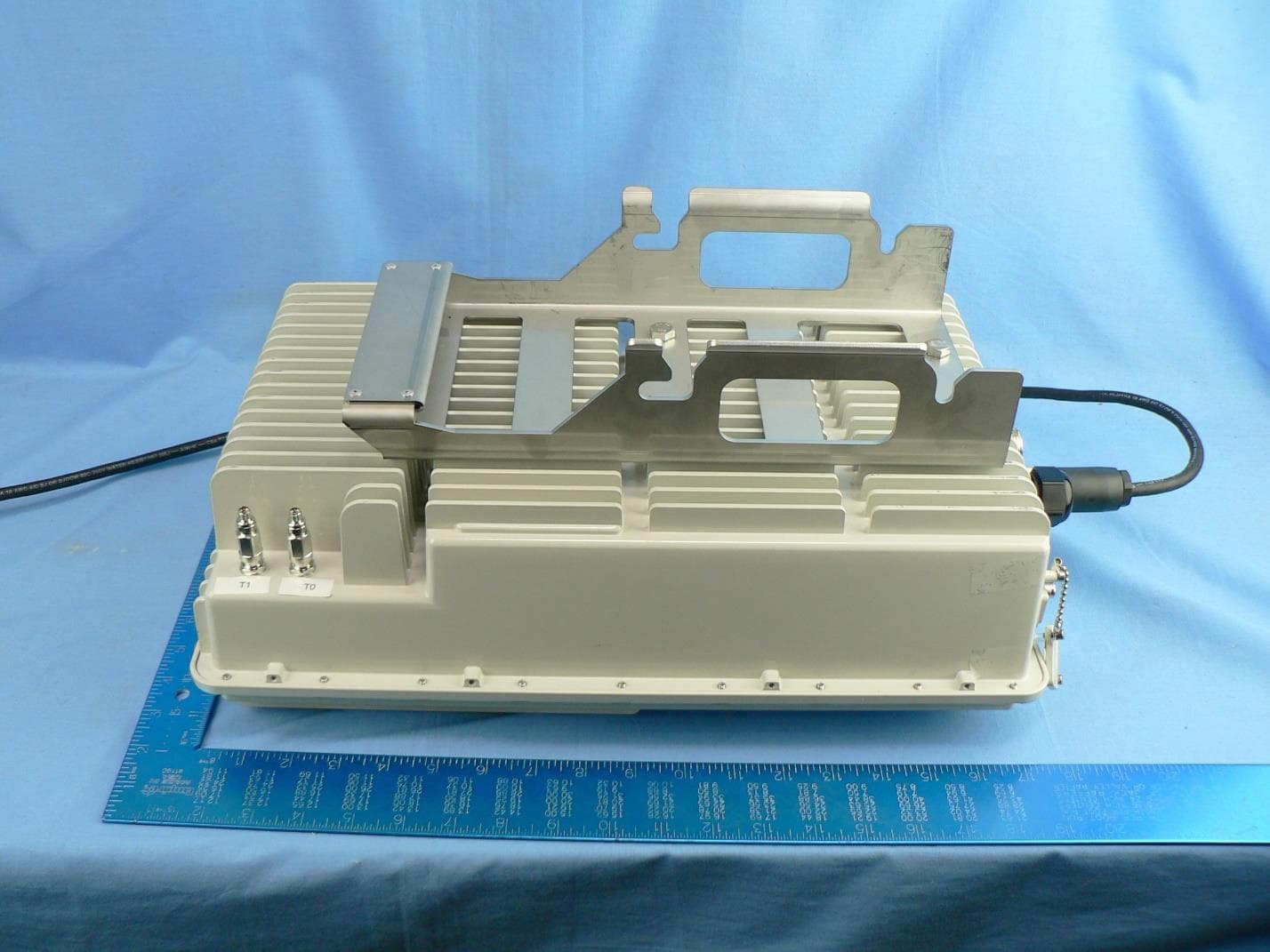 LTE Self Backhaul Relay - FCC ID 2ANJ3-KR5192 - Kumu Networks (3)