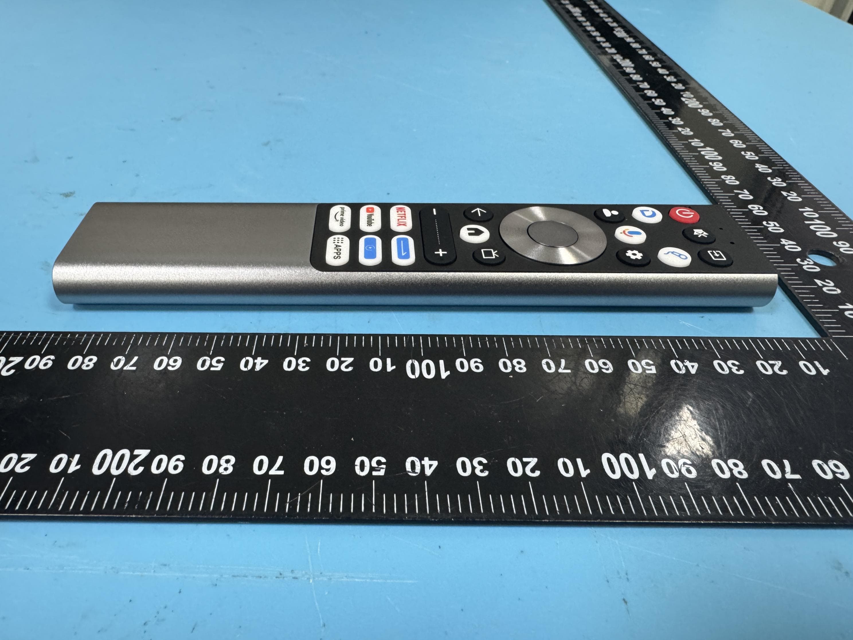 BT voice remote controller - FCC ID 2ANM3HS9AA - Shenzhen Chuangwei-RGB Electronics Co., Ltd.
