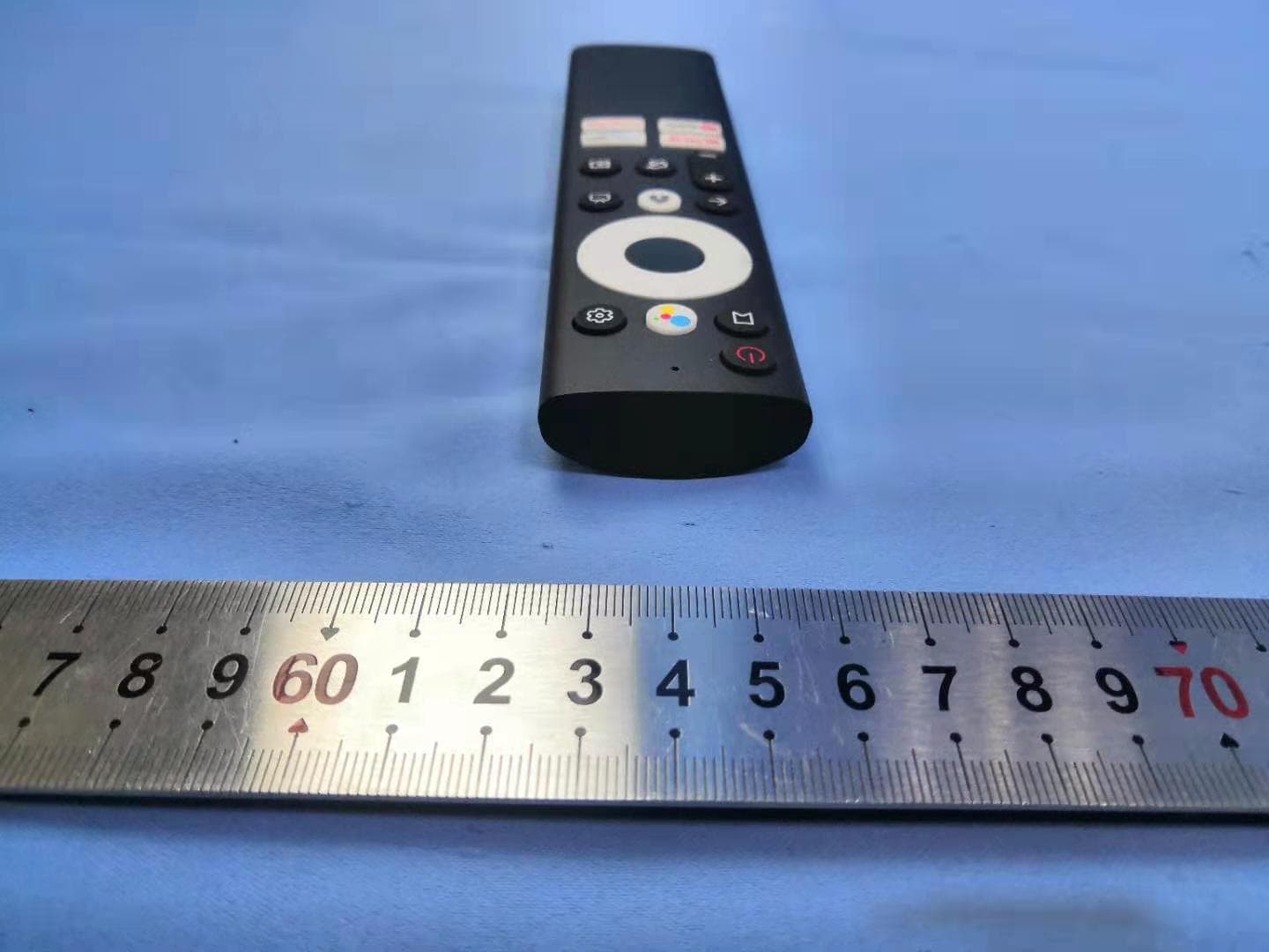 Bluetooth remote control - FCC ID 2ANM3NHS8A - Shenzhen Chuangwei-RGB Electronics Co., Ltd. (3)
