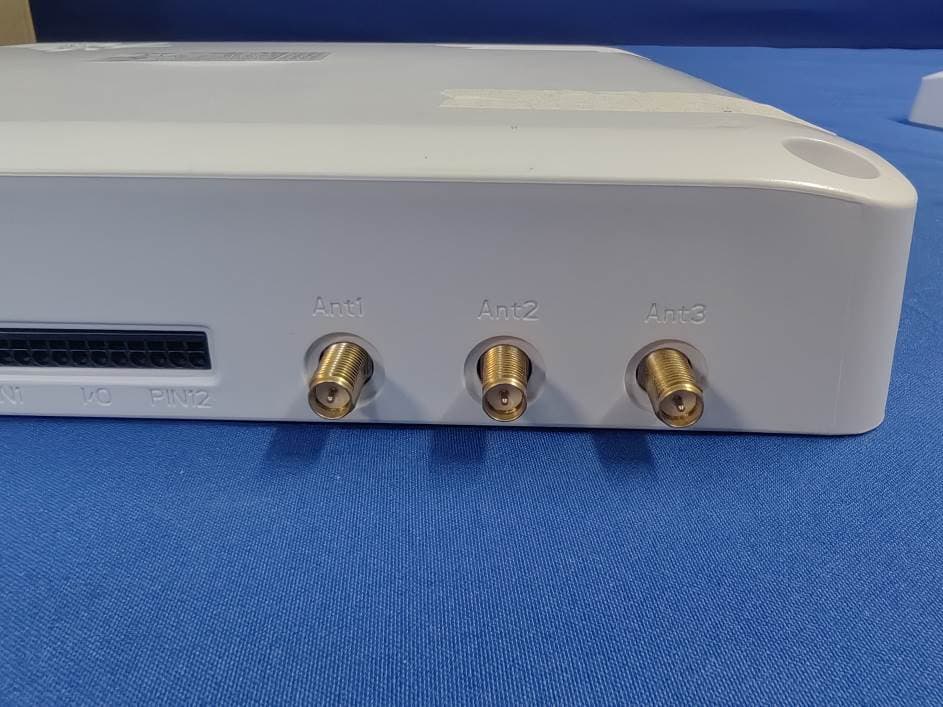 UHF RFID reader - FCC ID 2ANPR-SAE3 - SensThys, Inc. (2)
