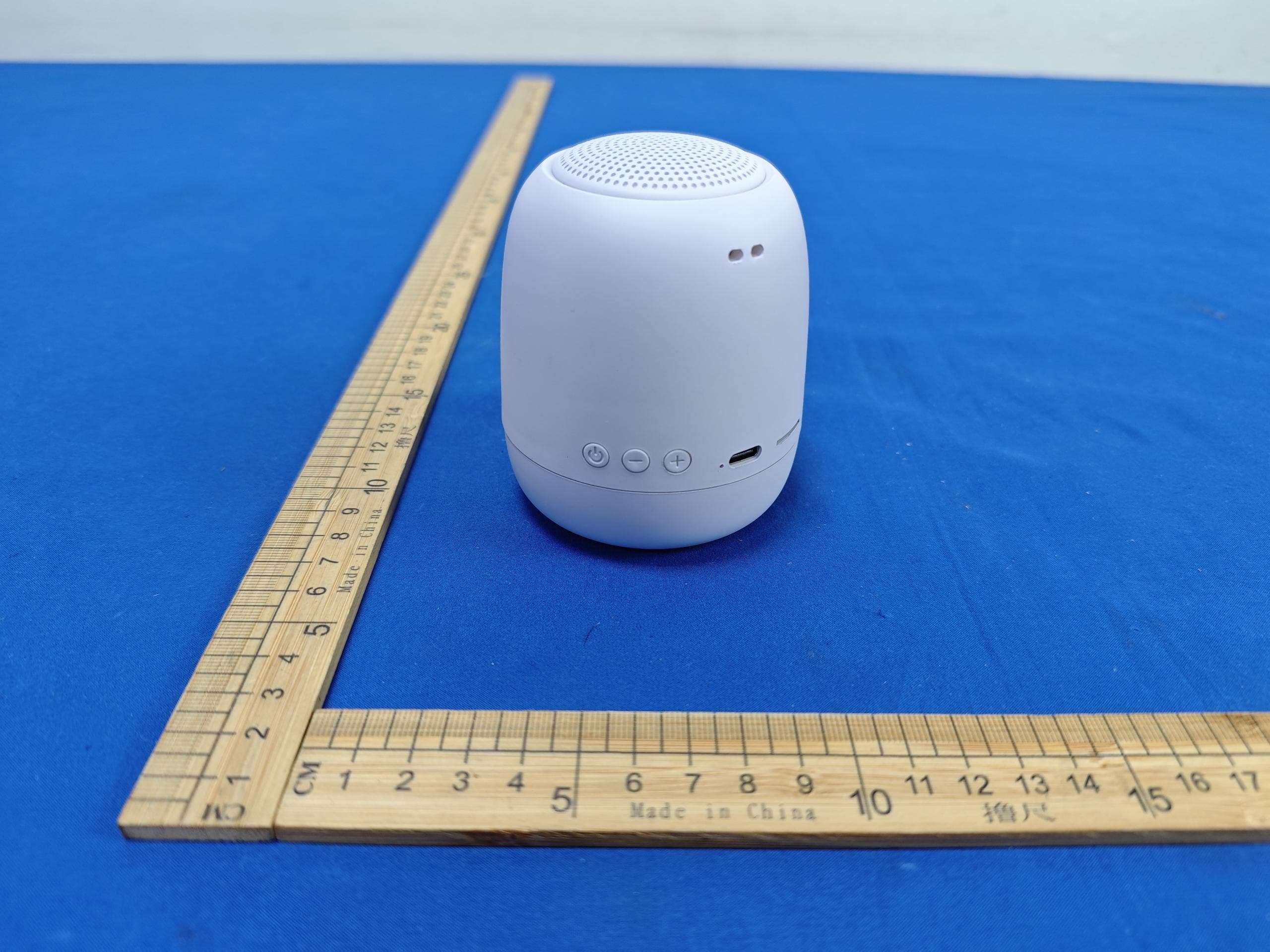 Portable Wireless Speaker - FCC ID 2ANVR-A136 - Henan Jiayinmei Electronics Co.,Ltd