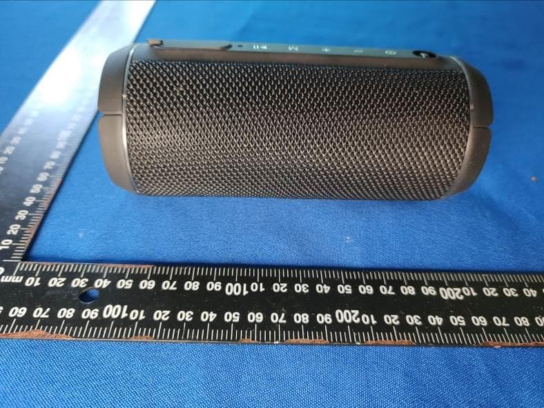 PORTABLE BLUETOOTH SPEAKER - FCC ID 2ANXIS08BT508 - Comson (Shenzhen) Electronic Technology Co.,Ltd. (2)