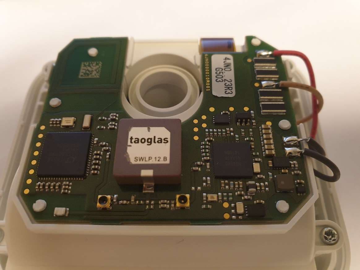 Wireless condition monitoring sensor - FCC ID 2ANYT-SSPM002AA - ABB Oy, Motors and Generators (2)