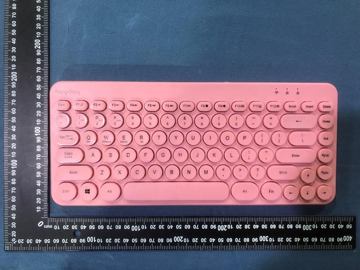 Wireless keyboard - FCC ID 2AO23-BGK02 - Chug, Inc.