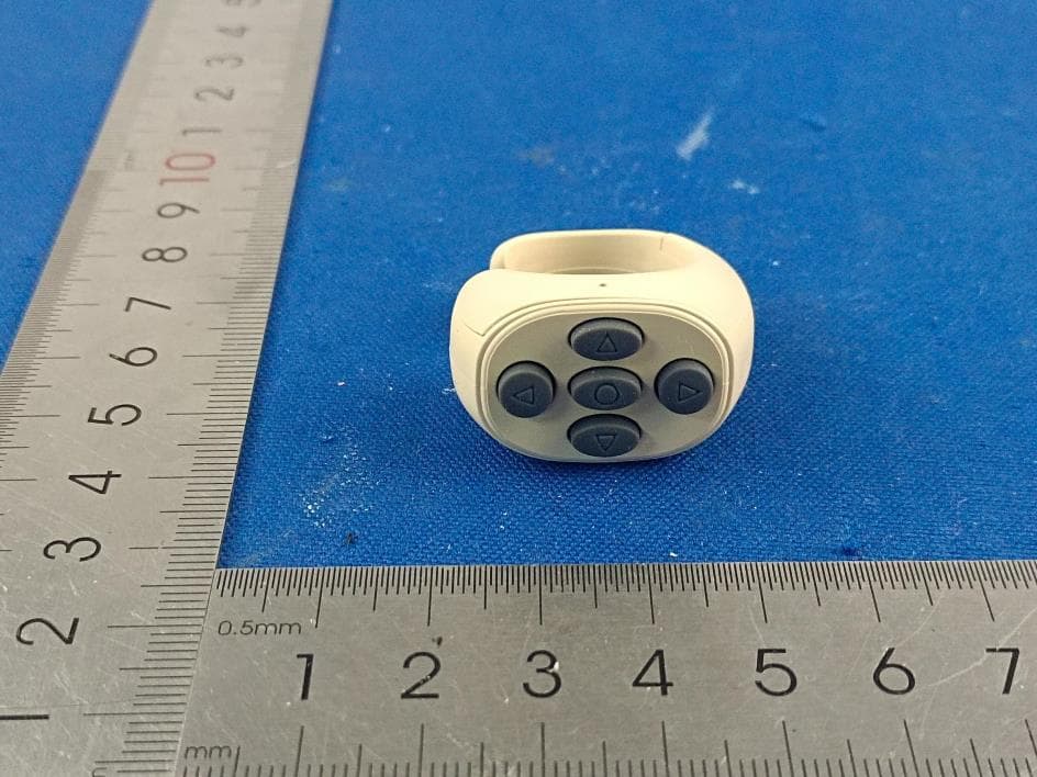 Page Turning Cat Remote - FCC ID 2AO23-KPTR1 - Chug, Inc. (4)