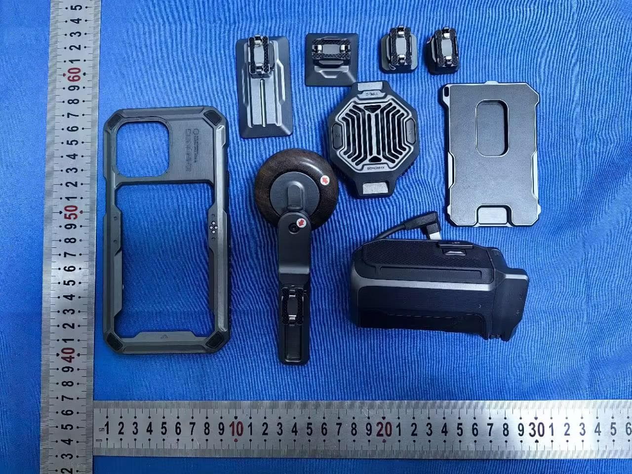 Khronos Power Handle for iPhone - FCC ID 2AO2S-TKIPPHSG - TILTA TECHNOLOGY CO., LTD