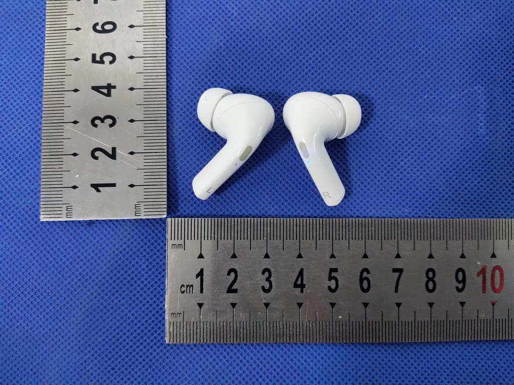 TrueWirelessStereoEarphone - FCC ID 2AO47-K025 - Shenzhen Kingstar Industrial Co., Ltd. (2)