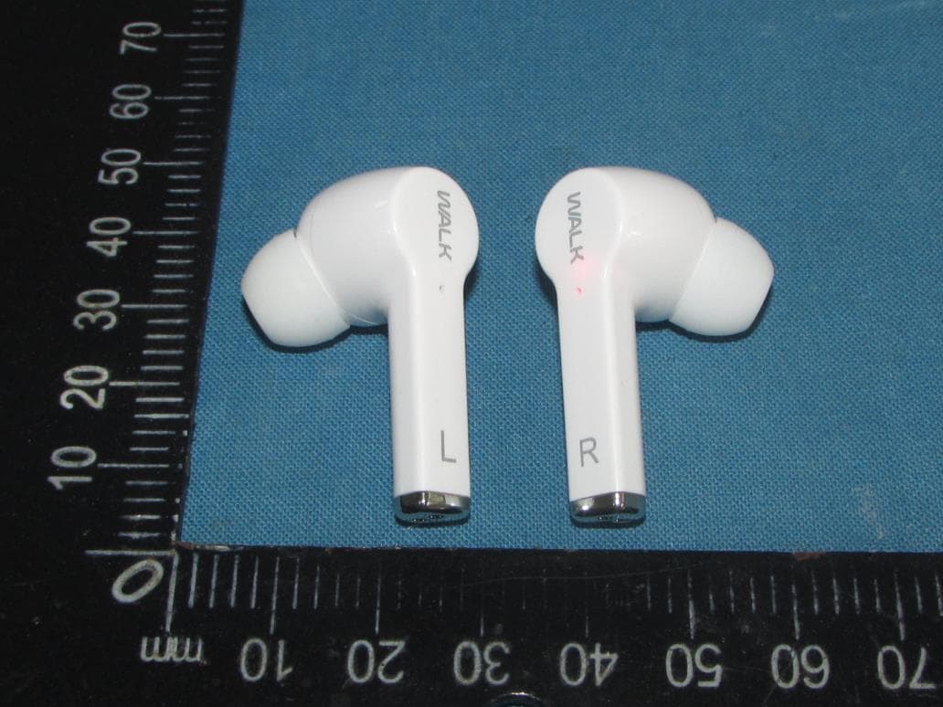 TWS earbuds - FCC ID 2AO47-W401 - Shenzhen Kingstar Industrial Co., Ltd. (2)