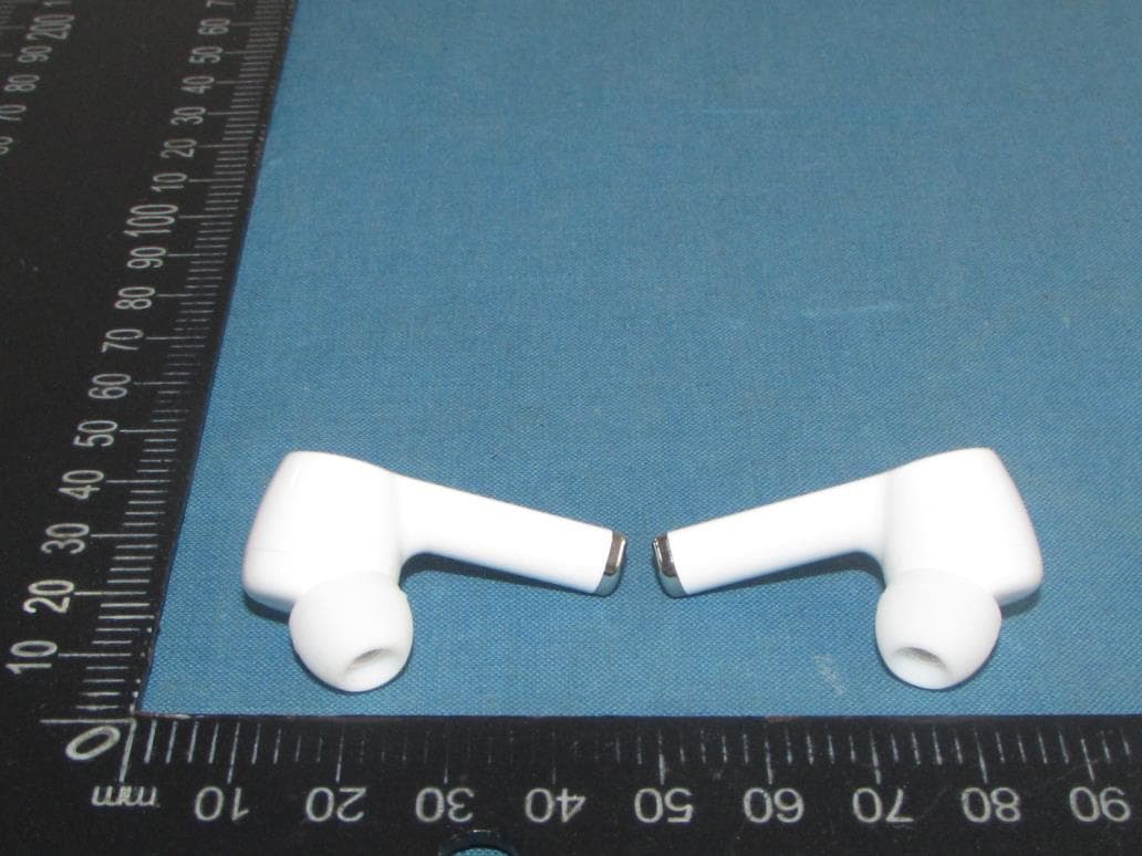 TWS earbuds - FCC ID 2AO47-W401 - Shenzhen Kingstar Industrial Co., Ltd. (4)