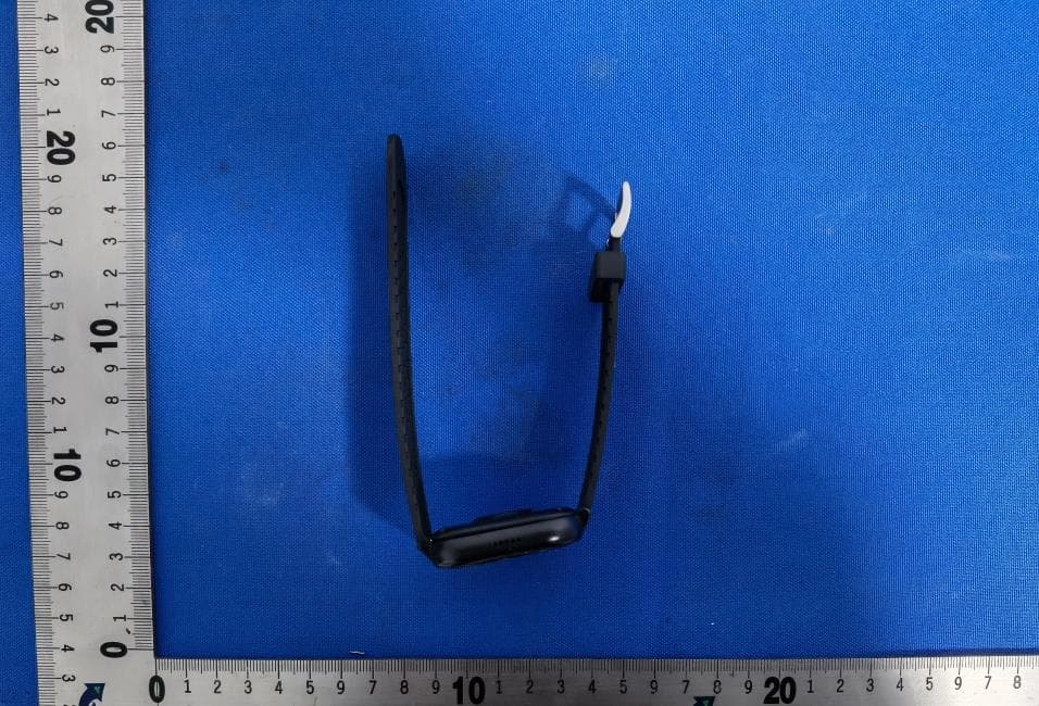 TRUE WIRELESS STEREO EARPHONES - FCC ID 2AO58-W35 - Shenzhen Berace Technology Co., Ltd. (3)