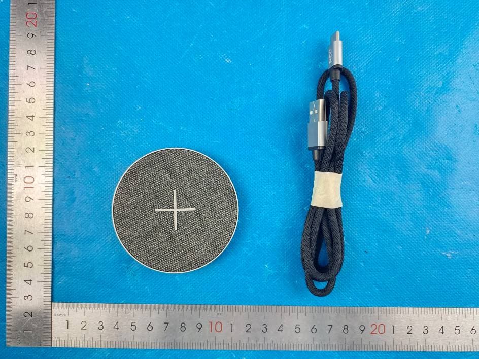 Wireless Charging Pad - FCC ID 2AO5W-CHARGE50 - SACKit ApS (3)