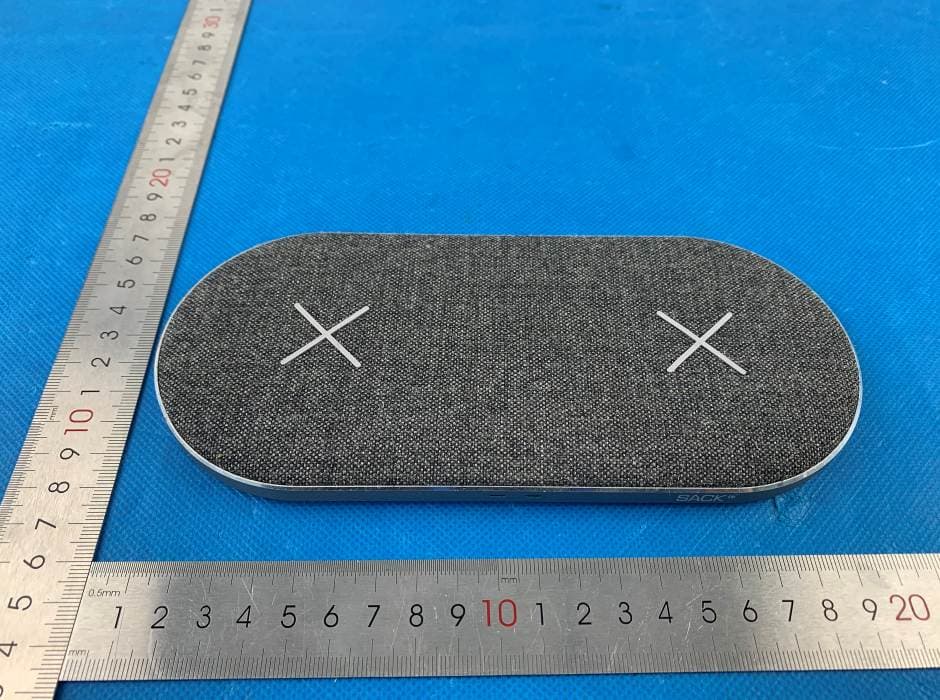 Dual Wireless Charging Pad - FCC ID 2AO5W-CHARGEITDD - SACKit ApS (3)