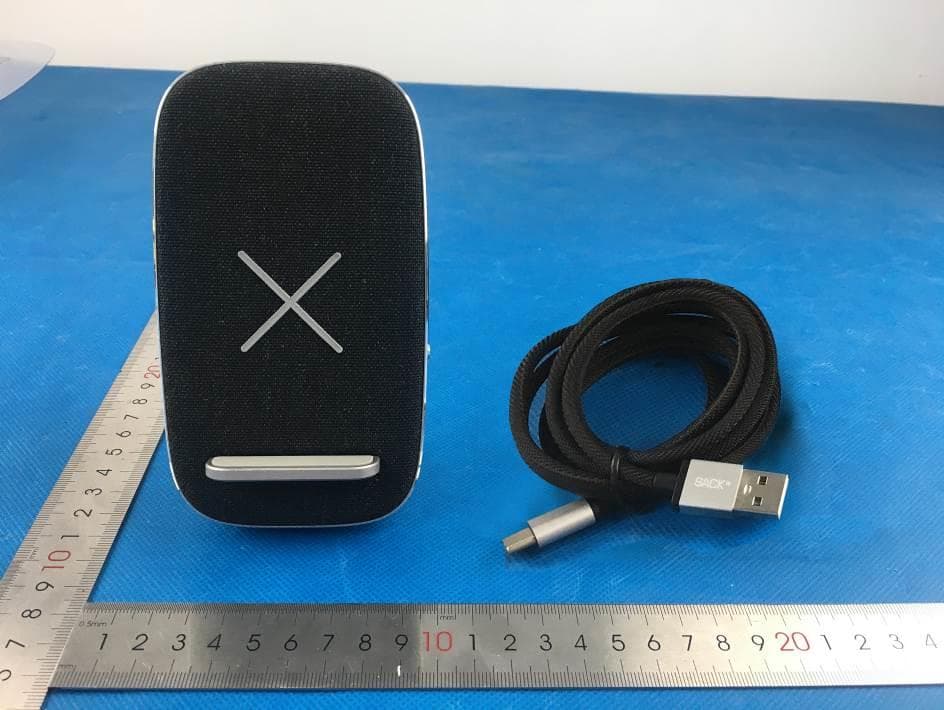 Wireless Charging Power Bank - FCC ID 2AO5W-CHARGEITS - SACKit ApS (2)