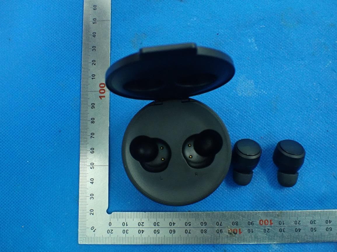 Bluetooth True Wireless Headset - FCC ID 2AO5WROCK250 - SACKit ApS (4)