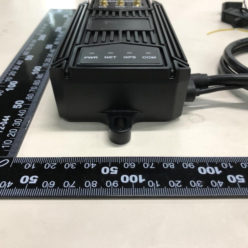 Vehicle Wireless Terminal Box with GSM, WCDMA, LTE, WIFI, Bluetooth and GNSS - FCC ID 2AO7J-LI1520 - ROOTCLOUD TECHNOLOGY CO.,LTD (3)