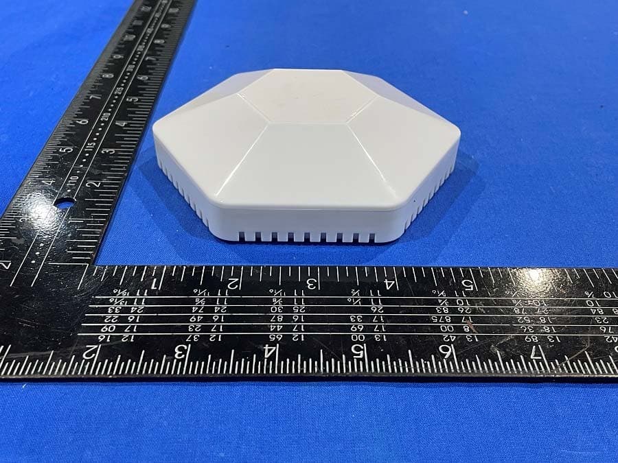 Bluetooth-LoRaWAN Gateway - FCC ID 2AO94-LW003 - MOKO TECHNOLOGY LIMITED