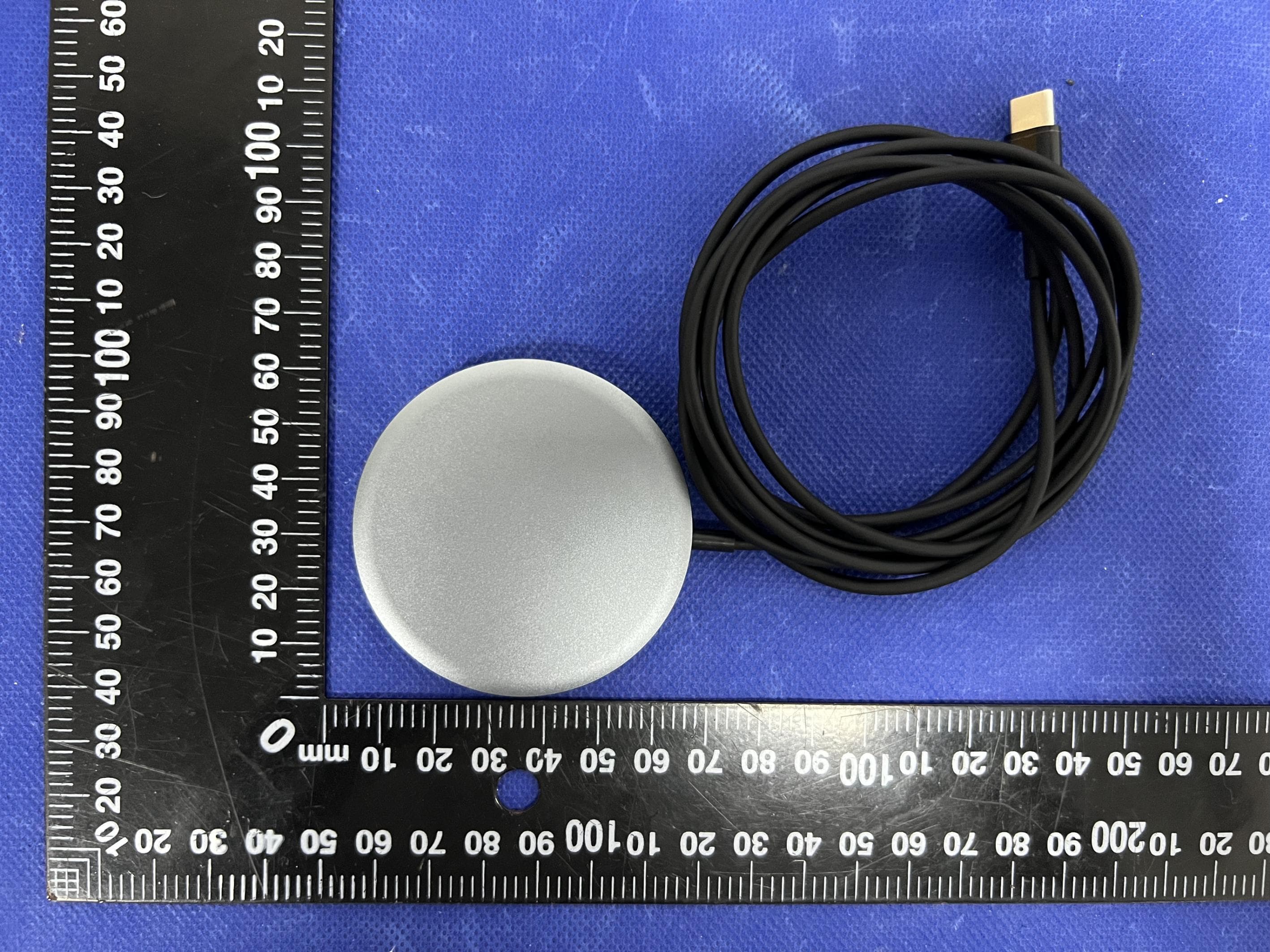 Magnetic wireless charger - FCC ID 2AODN-A113 - CYSPO Technology (Shenzhen) Co., Ltd.