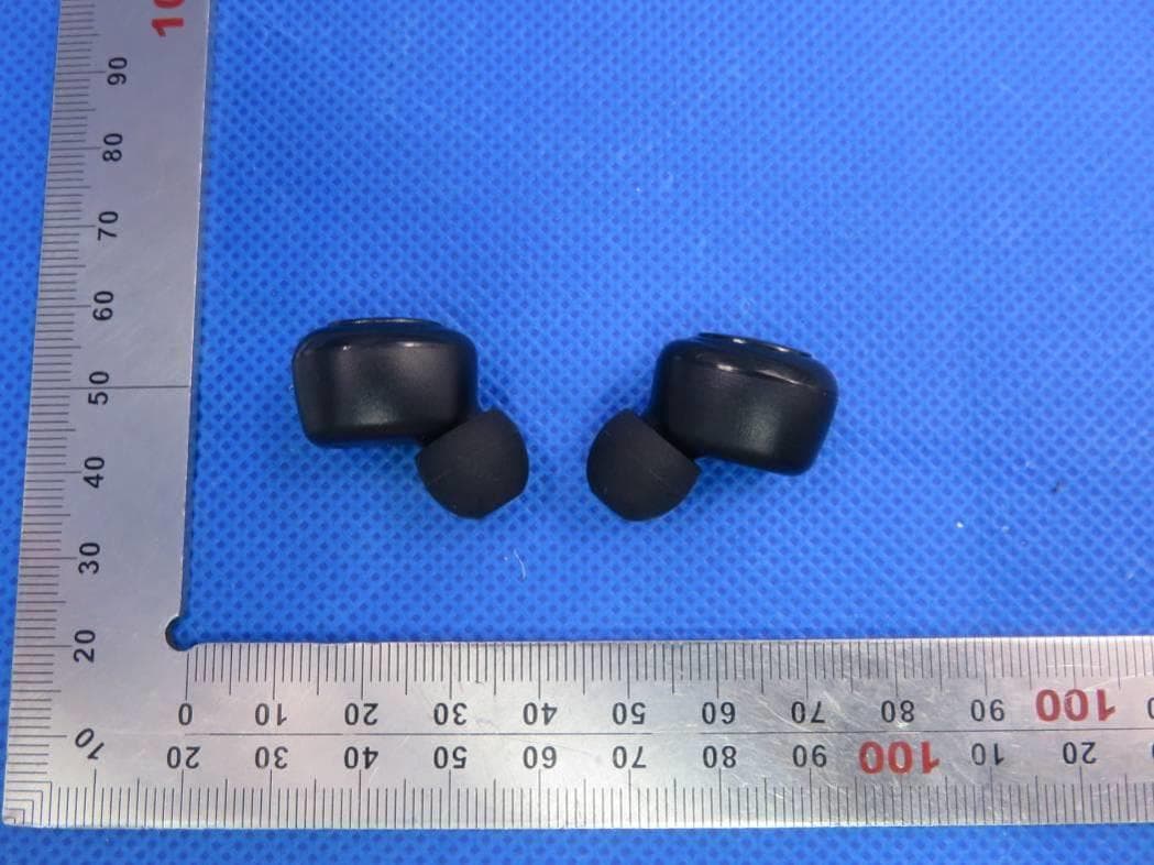 True wireless Bluetooth headset - FCC ID 2AOEC-T22 - Shenzhen Yanhuizhongchuang Electronics Co., Ltd (2)