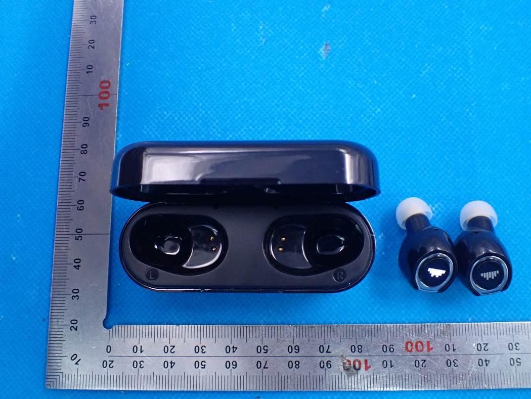 Bluetooth True Wireless Stereo Earbuds - FCC ID 2AOEC-T31 - Shenzhen Yanhuizhongchuang Electronics Co., Ltd (2)