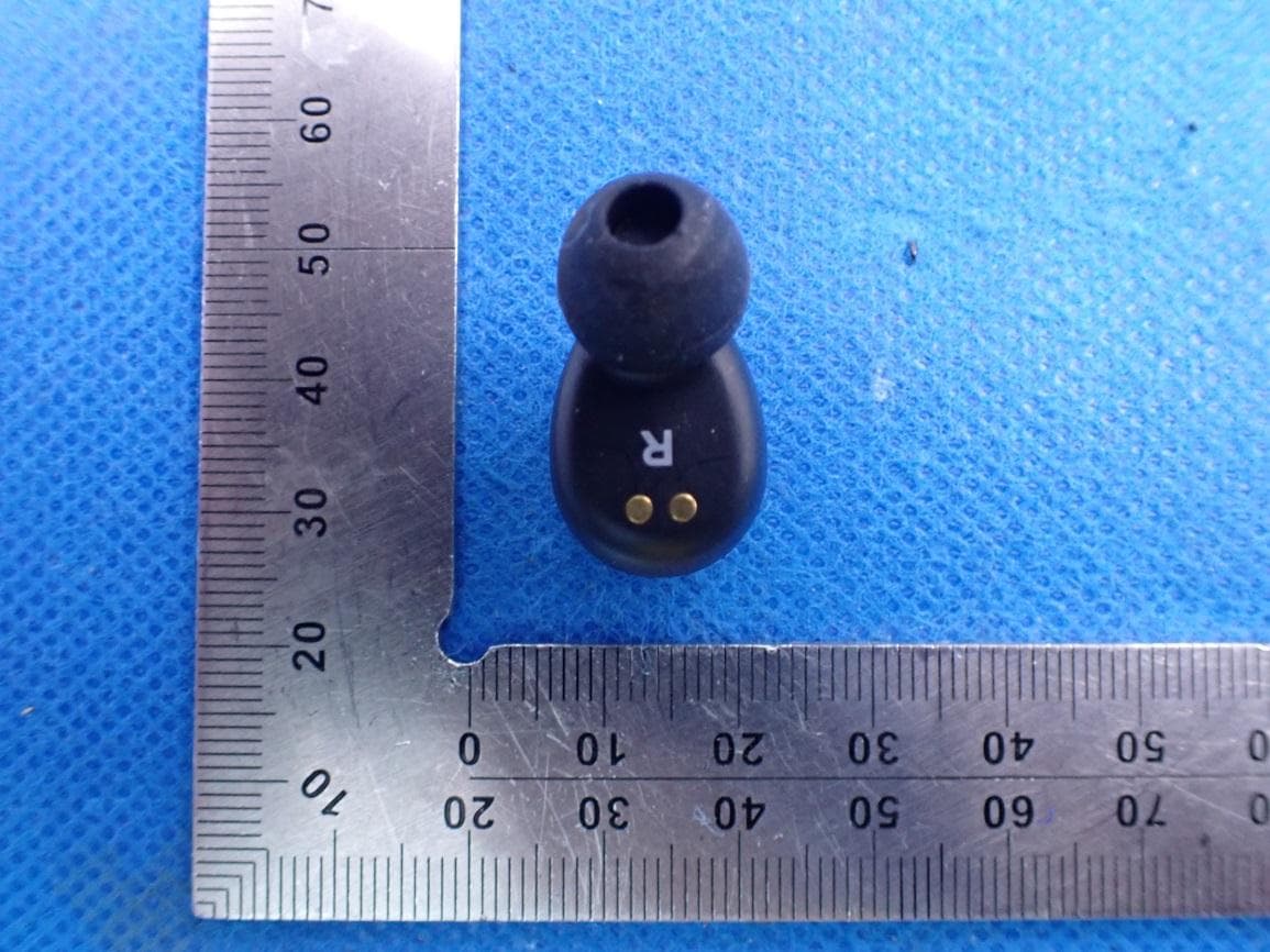 Bluetooth True Wireless Stereo Earbuds - FCC ID 2AOEC-T33 - Shenzhen Yanhuizhongchuang Electronics Co., Ltd (2)