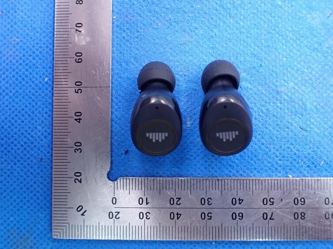 Bluetooth True Wireless Stereo Earbuds - FCC ID 2AOEC-T33 - Shenzhen Yanhuizhongchuang Electronics Co., Ltd