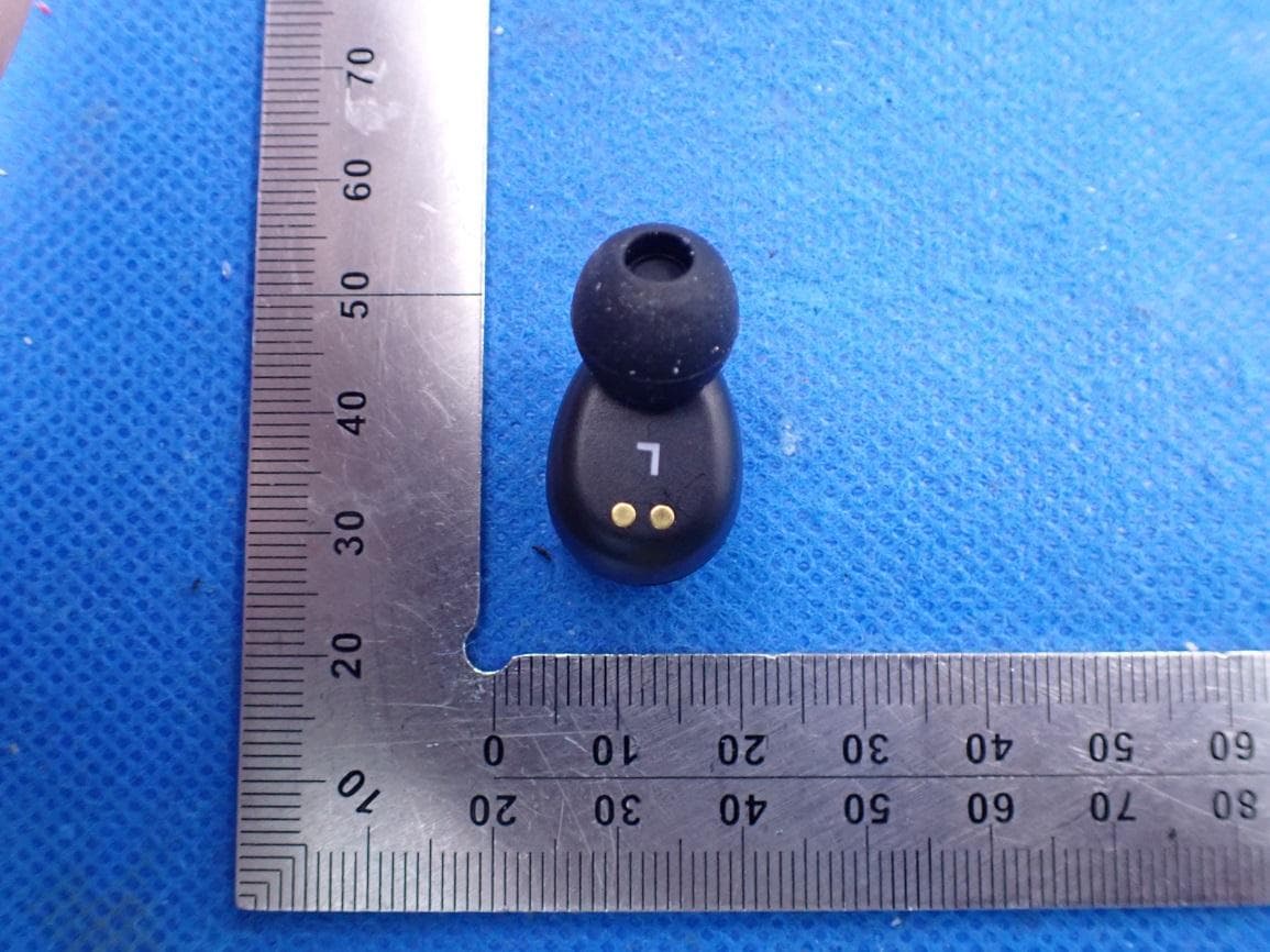 Bluetooth True Wireless Stereo Earbuds - FCC ID 2AOEC-T33 - Shenzhen Yanhuizhongchuang Electronics Co., Ltd (3)