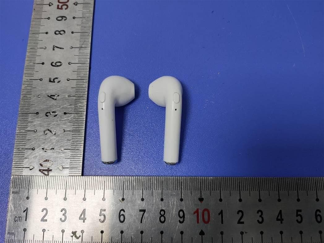 True Wireless Earbuds - FCC ID 2AOFNCBC002 - iWorld Global Trading LLC