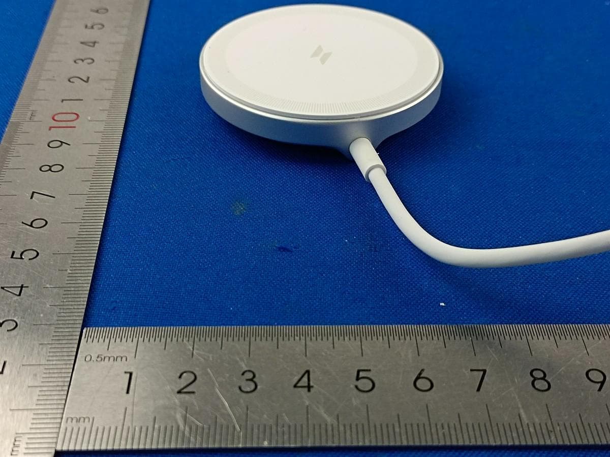 Anker MagGo Wireless Charger  (15W, Pad) - FCC ID 2AOKB-A25M0 - Anker Innovations Limited (5)