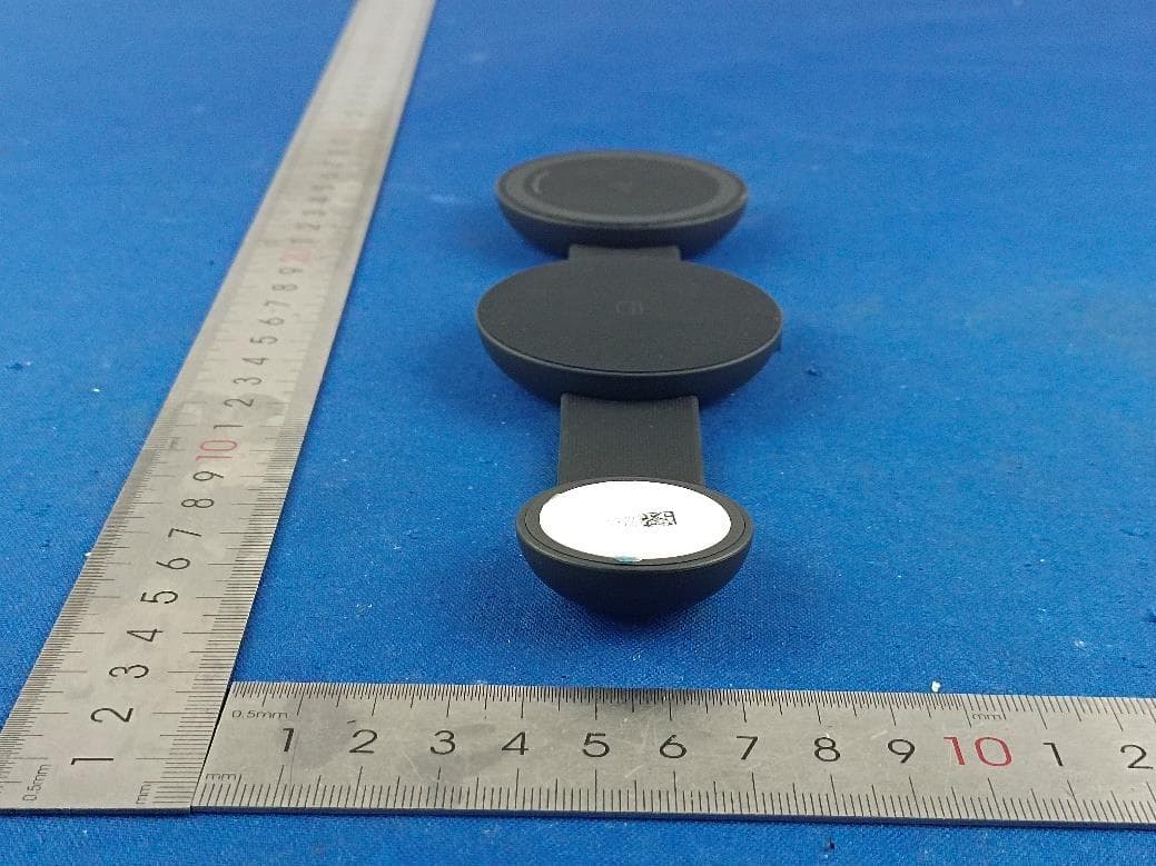 Anker MagGo Wireless Charging  Station (3-in-1, Foldable Pad) - FCC ID 2AOKB-A25M8 - Anker Innovations Limited (4)