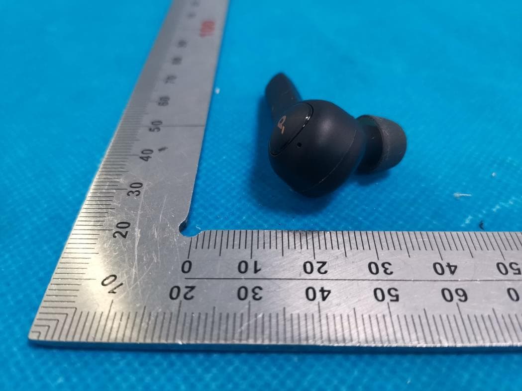 Wireless Headphone - FCC ID 2AOKB-A3919LC - Anker Innovations Limited (5)