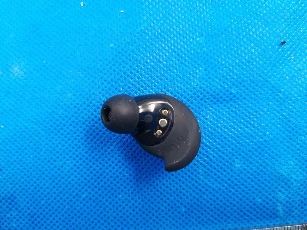 Bluetooth Wireless Headphone - FCC ID 2AOKB-A3922LT - Anker Innovations Limited (3)