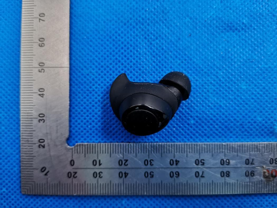 Wireless Headphone - FCC ID 2AOKB-A3922RT - Anker Innovations Limited (2)