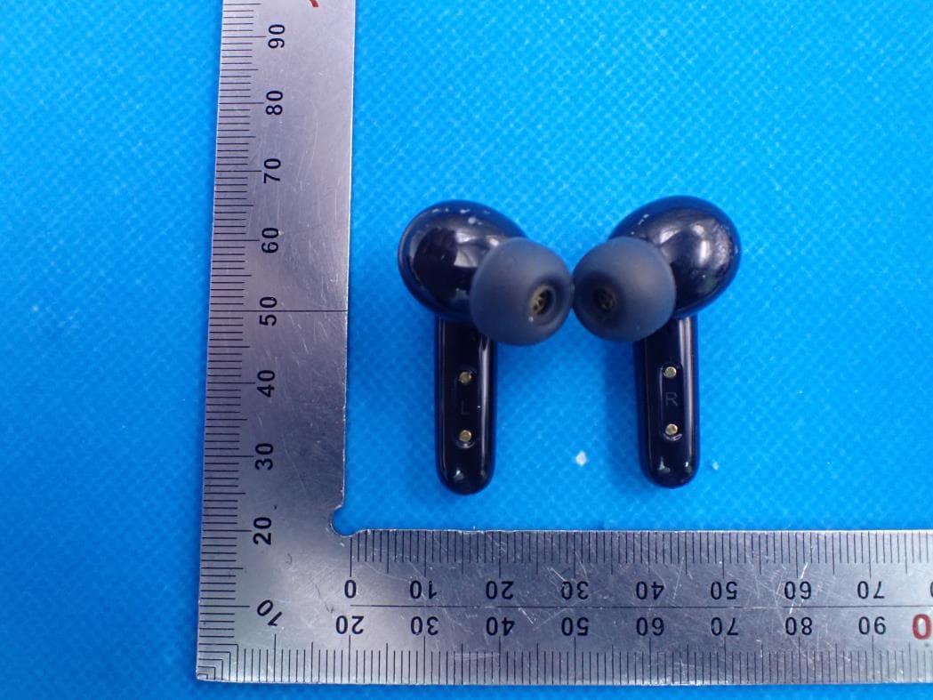 Wireless Headphone - FCC ID 2AOKB-A3939R - Anker Innovations Limited (2)