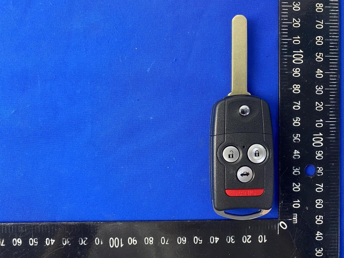 keyless transmitter - FCC ID 2AOKM-AC4 - Remote Tech LLC (2)