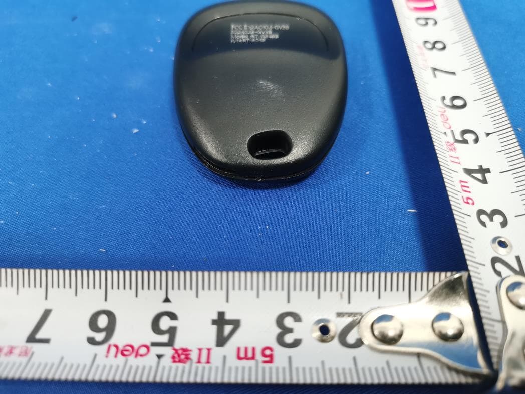 Keyless Transmitter - FCC ID 2AOKM-GV2B - Remote Tech LLC (4)
