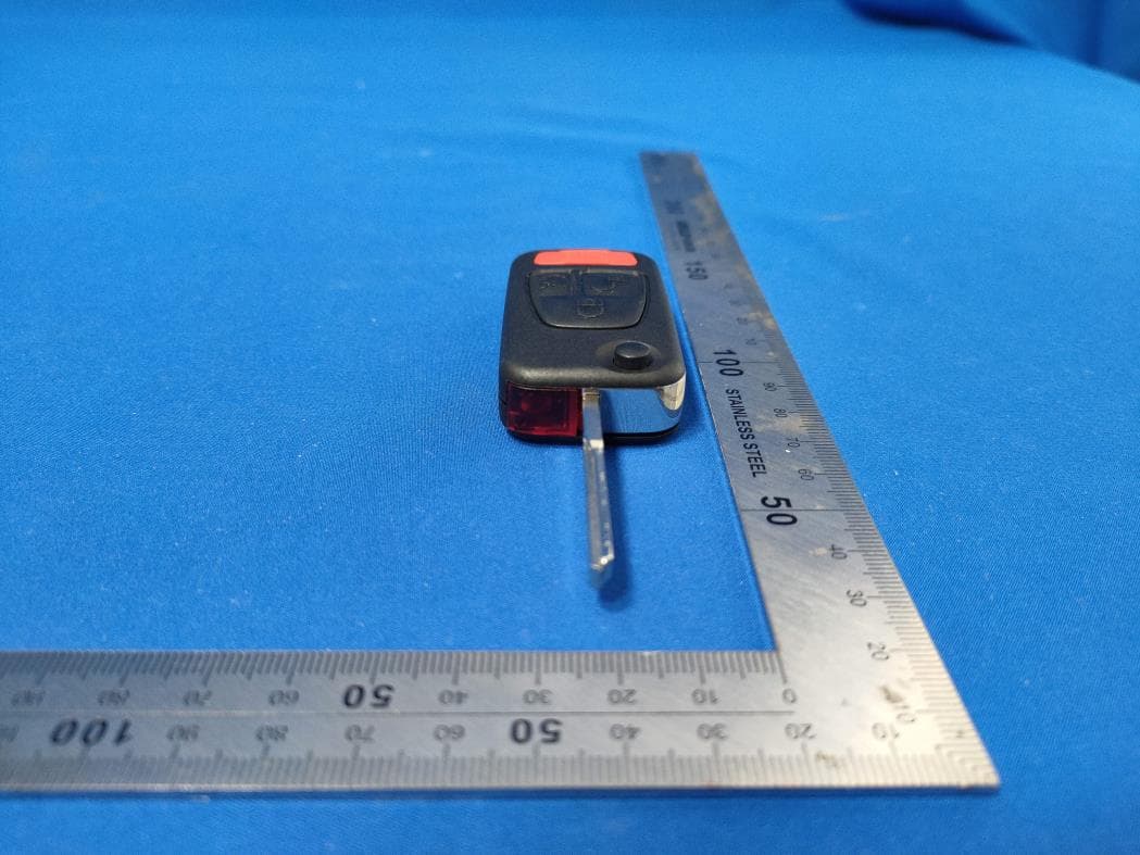 smart key - FCC ID 2AOKM-MB2 - Remote Tech LLC (4)