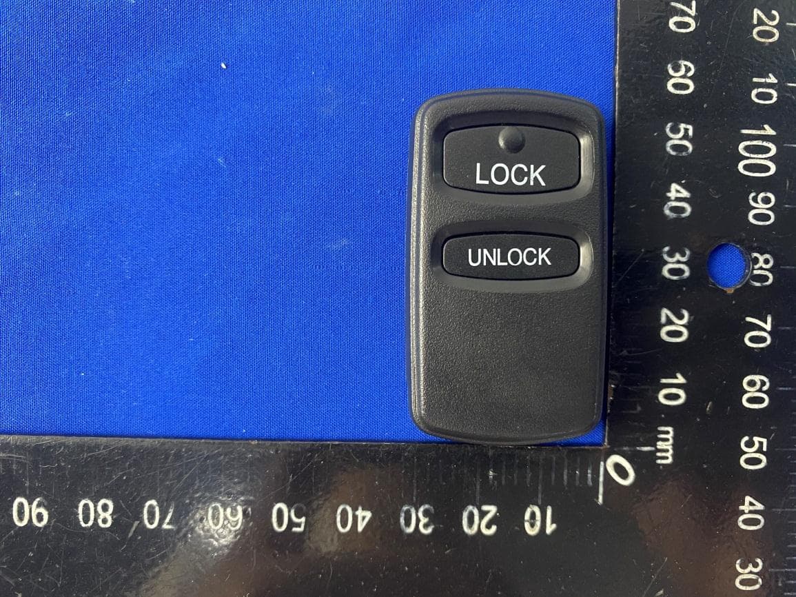 keyless transmitter - FCC ID 2AOKM-MTV2 - Remote Tech LLC (3)