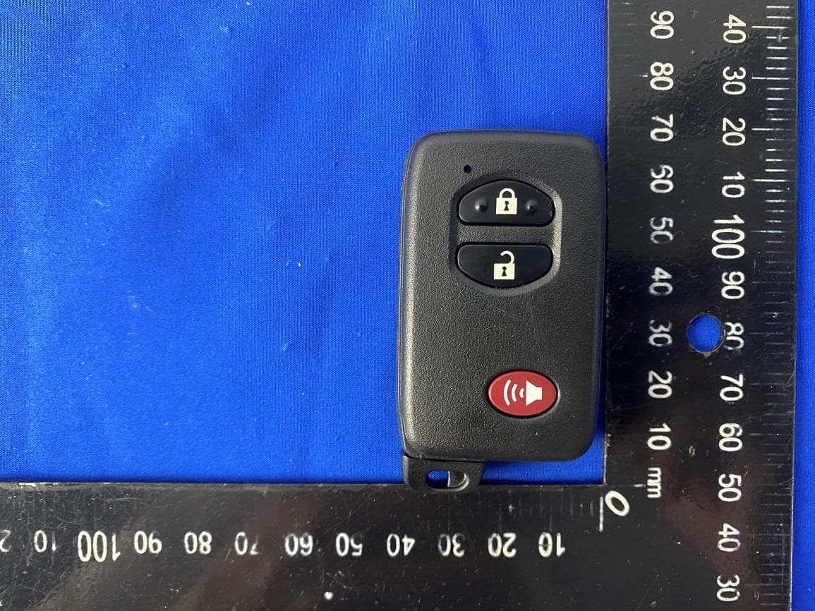 smart key - FCC ID 2AOKM-TY9 - Remote Tech LLC (2)