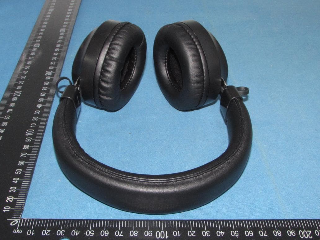 Bluetooth Headphone - FCC ID 2AON7-RH08 - TZUMI Electronics,LLC (5)